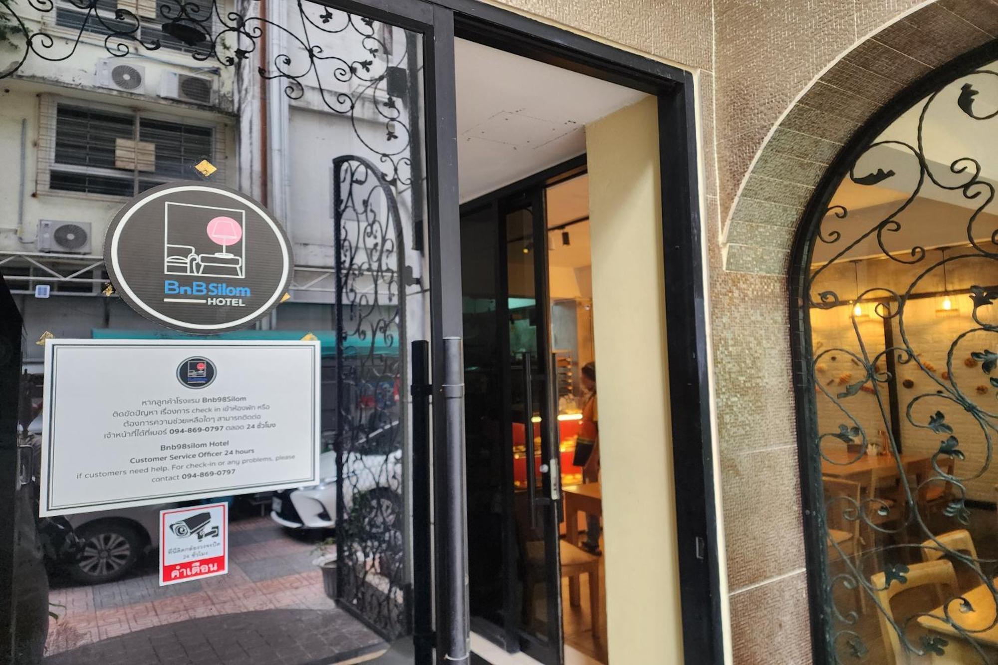 Bnb98 Silom Hotel Bangkok Eksteriør billede