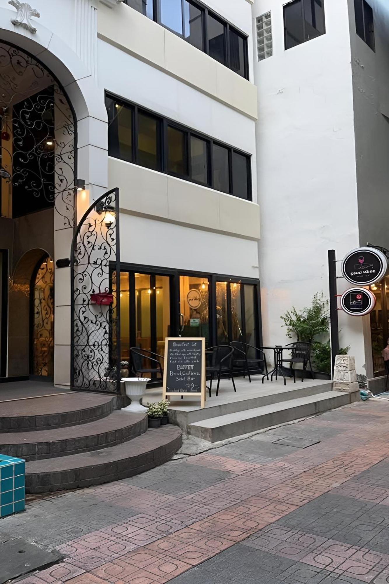 Bnb98 Silom Hotel Bangkok Eksteriør billede