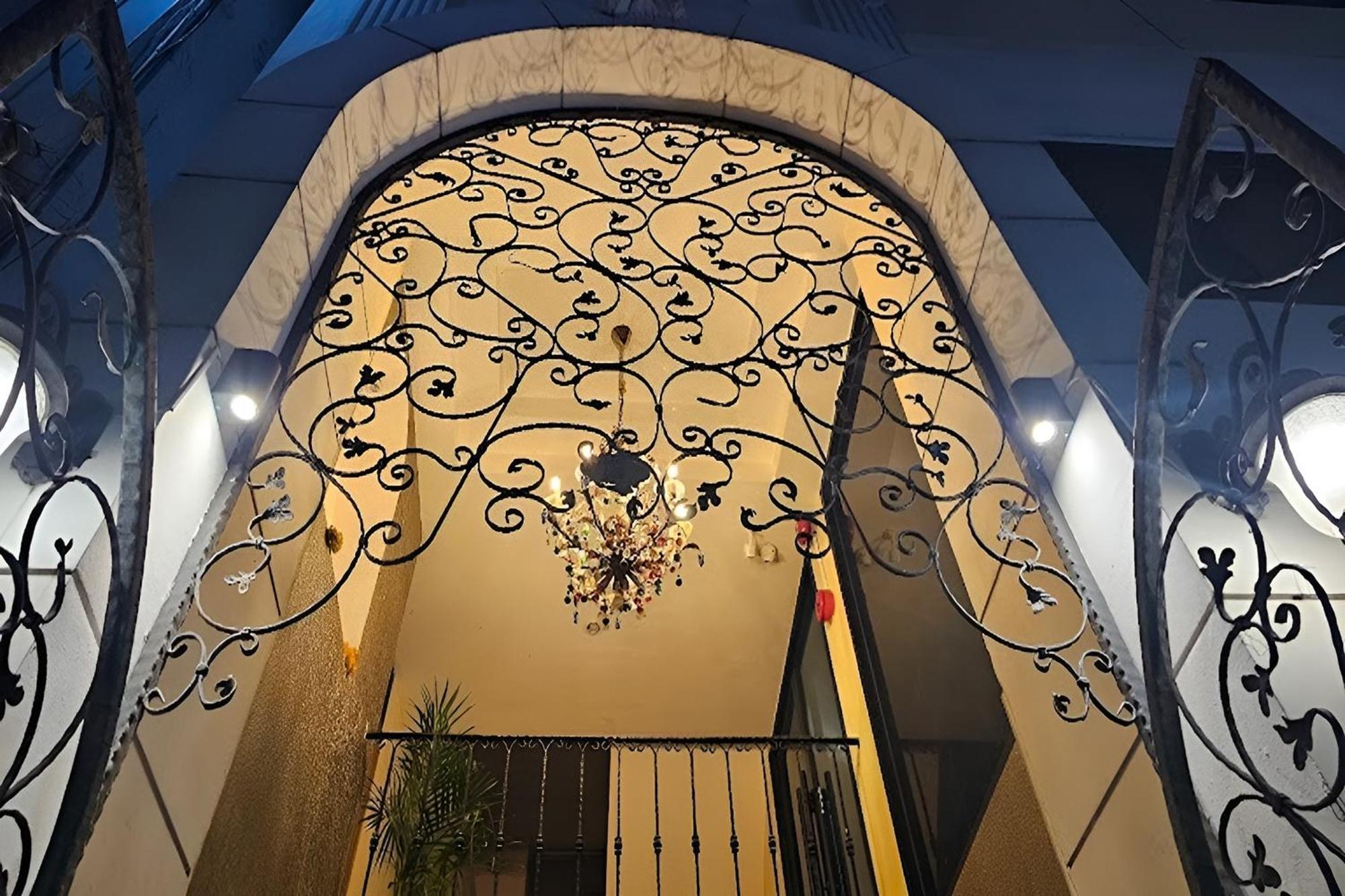 Bnb98 Silom Hotel Bangkok Eksteriør billede