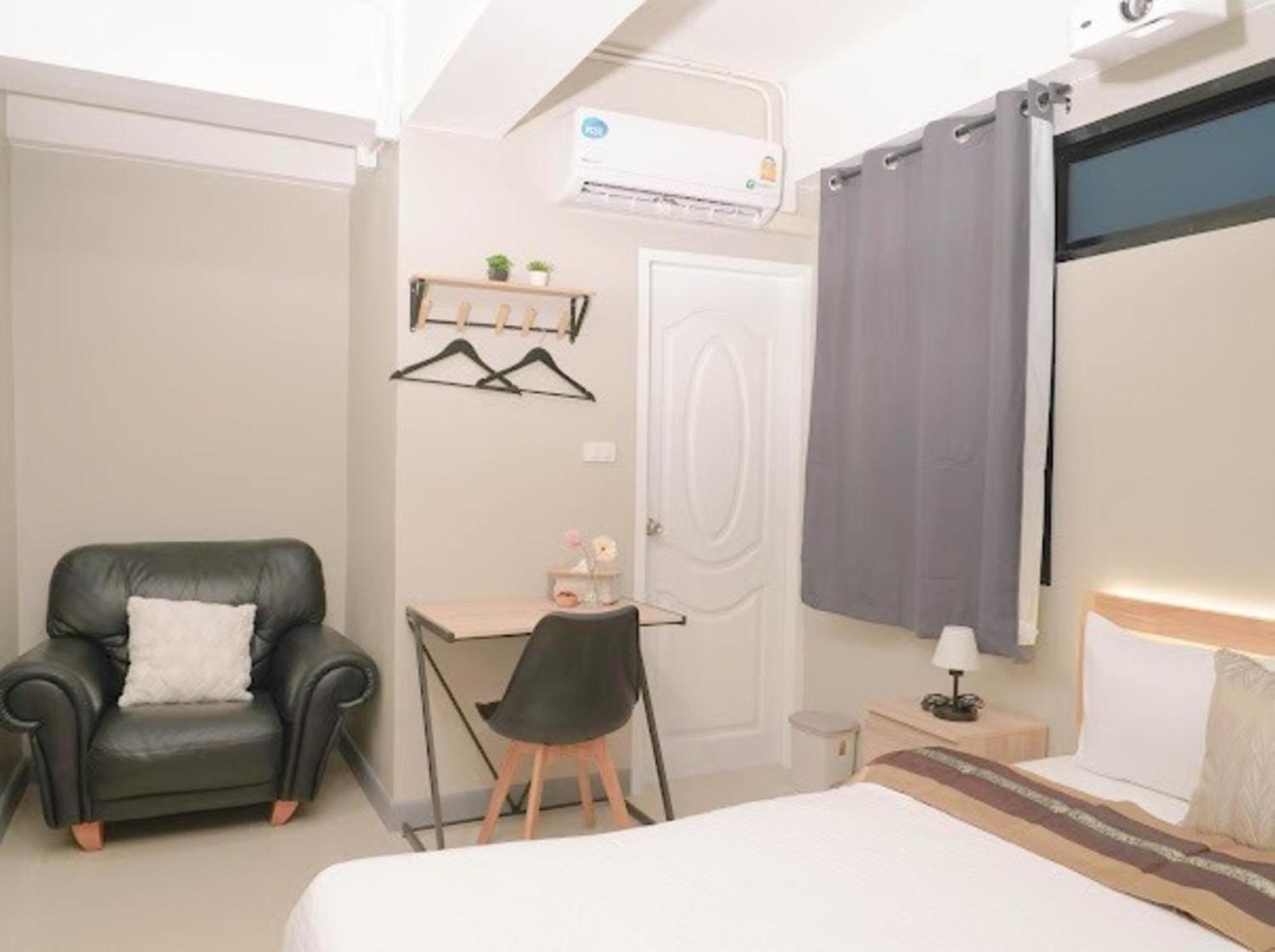 Bnb98 Silom Hotel Bangkok Eksteriør billede